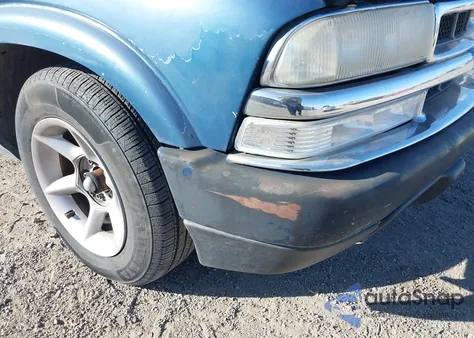 2000 Chevrolet S-10 Ls from USA, damaged, VIN 1GCCS1951YK284444